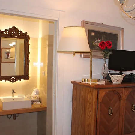 Grace Bed & Breakfast 3*